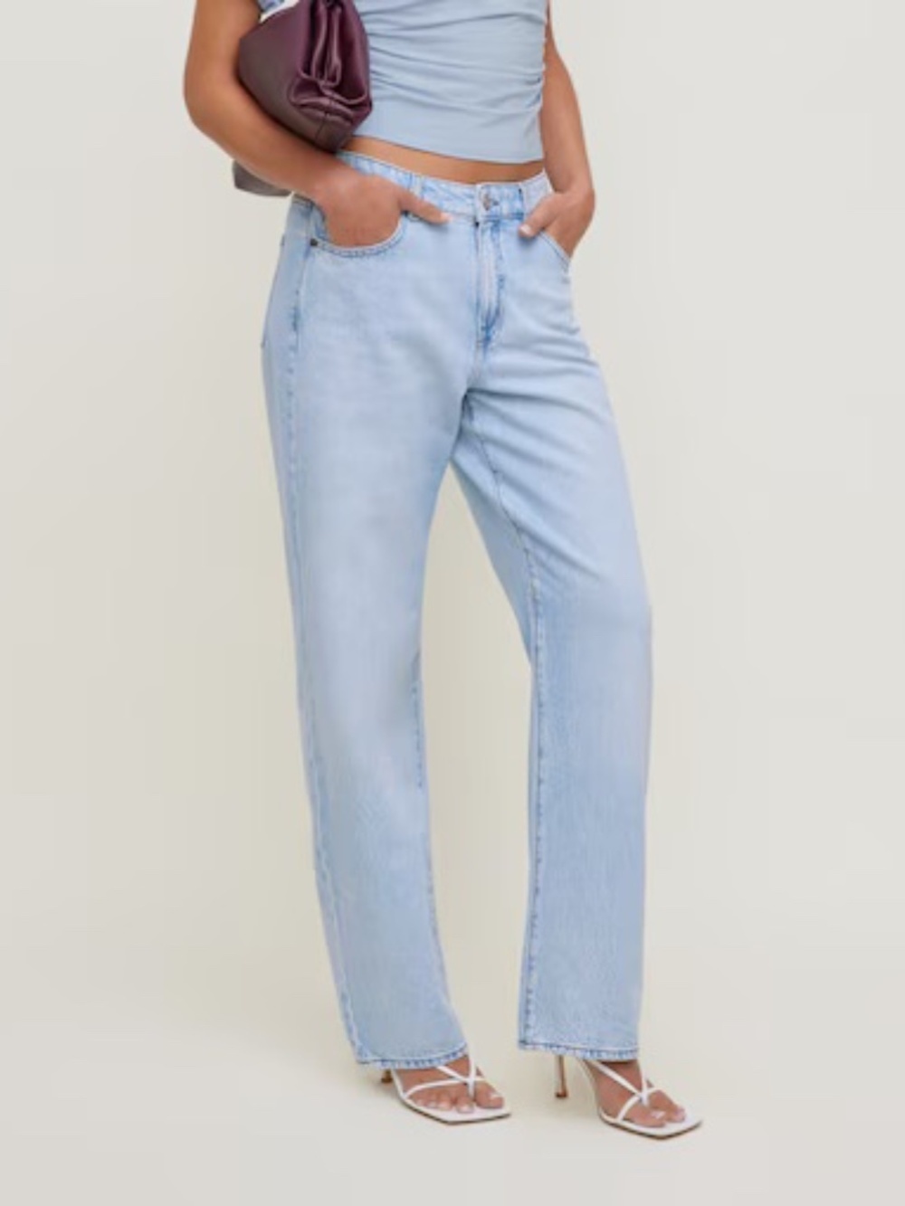 NWOT Garage Mika Light Wash Straight Leg Jeans Size 25 High Rise Denim
